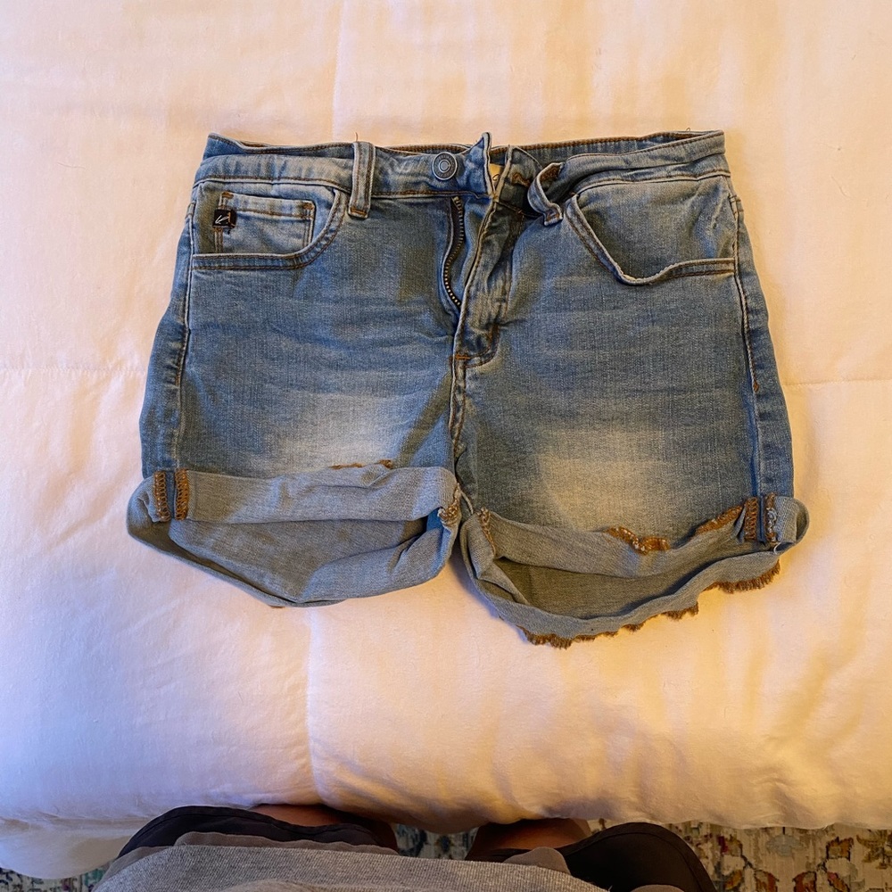 KanCan shorts size 27